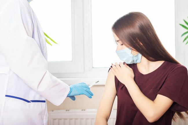 חיסון קורונה למתבגרים